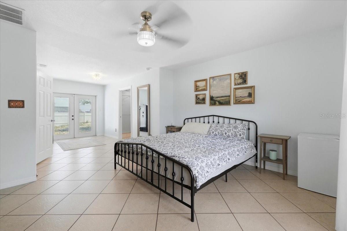 Image 17 of 45 For 450 Pomelo Street