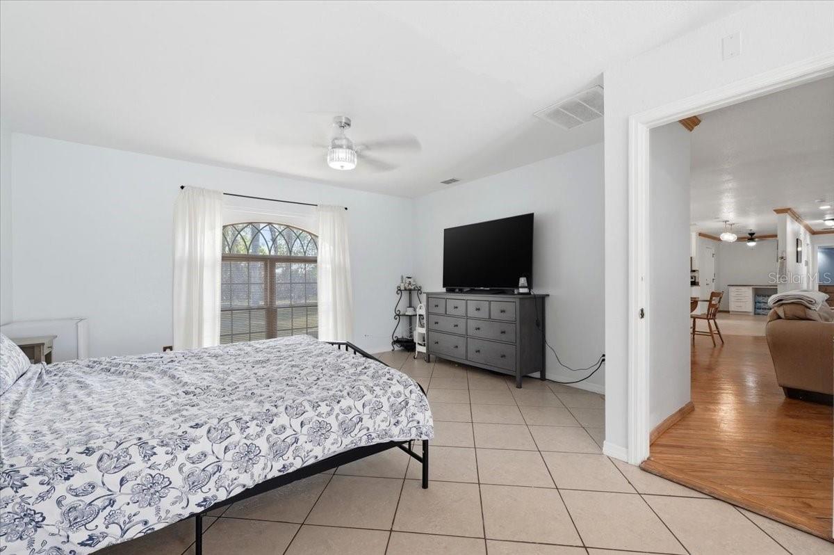 Image 18 of 45 For 450 Pomelo Street