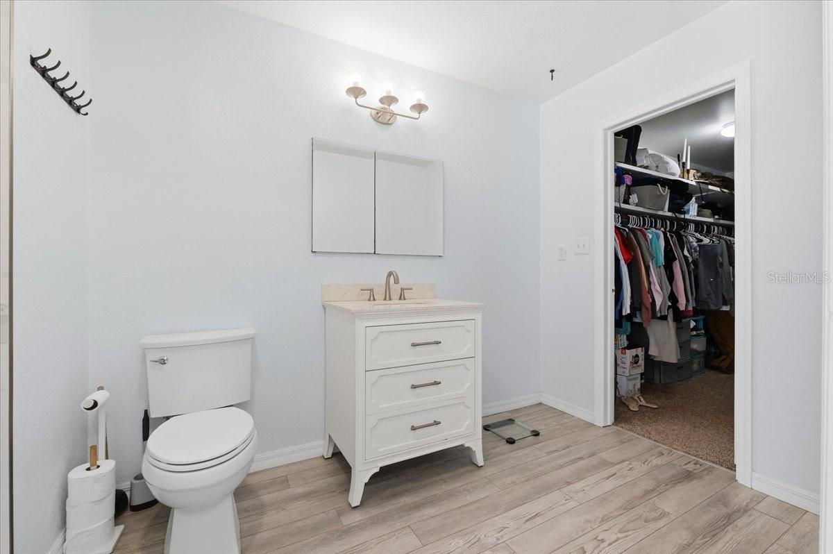 Image 19 of 45 For 450 Pomelo Street