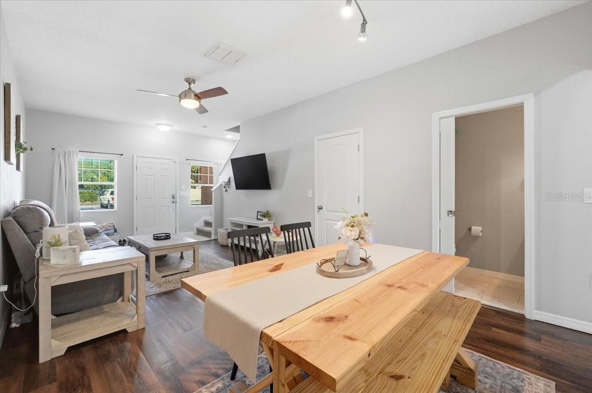 Image 13 of 41 For 4187 Shade Tree Lane