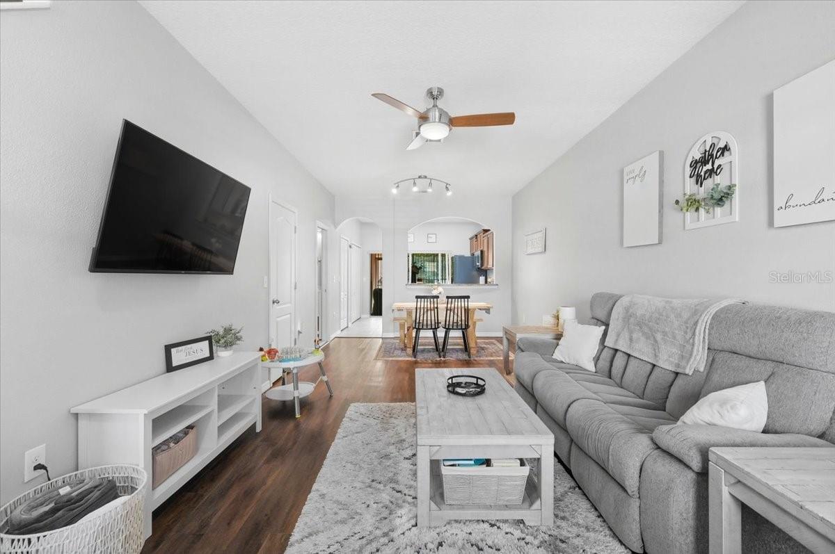 Image 6 of 41 For 4187 Shade Tree Lane