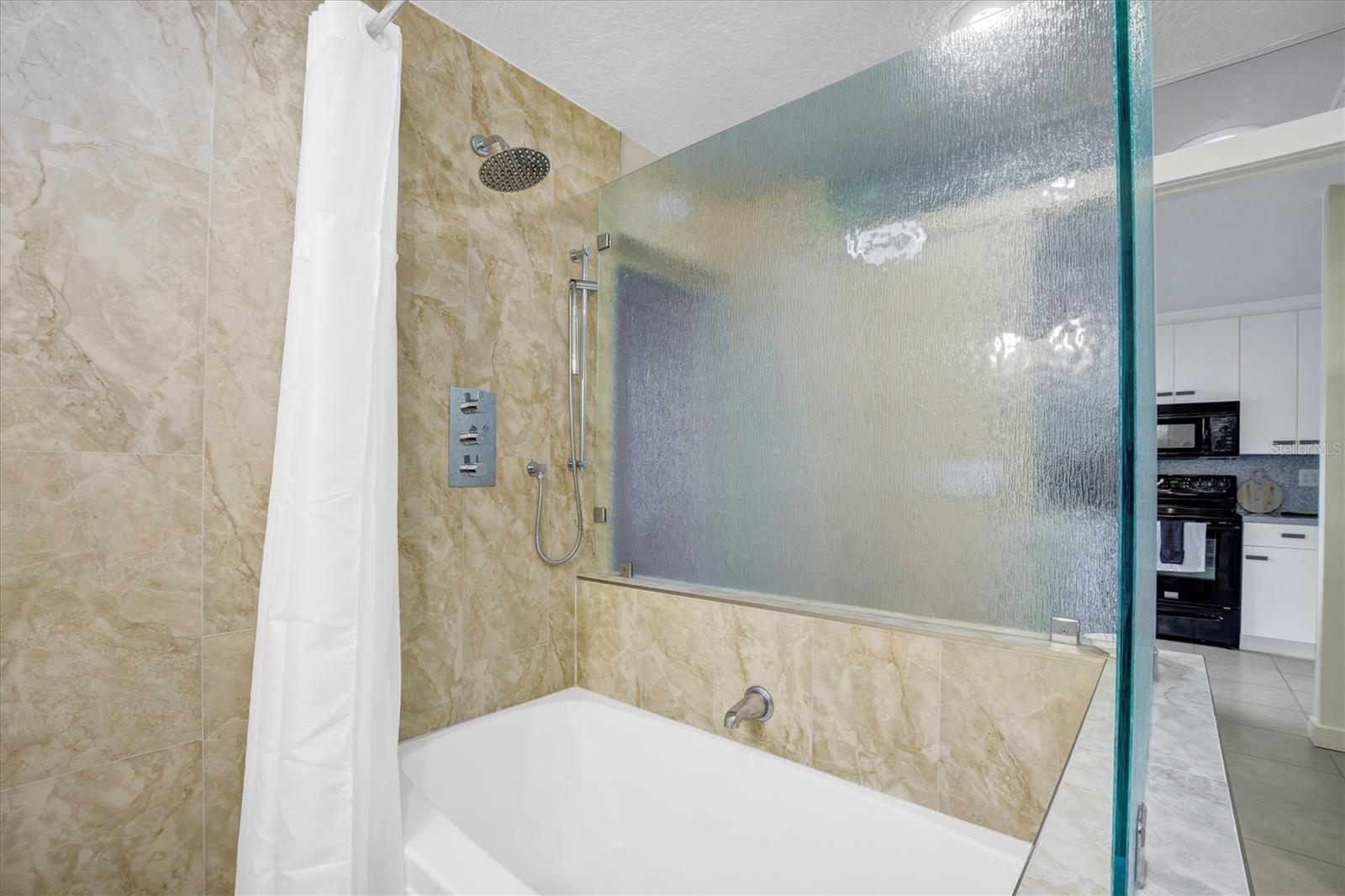 Image 16 of 46 For 455 Prestwick Place 455