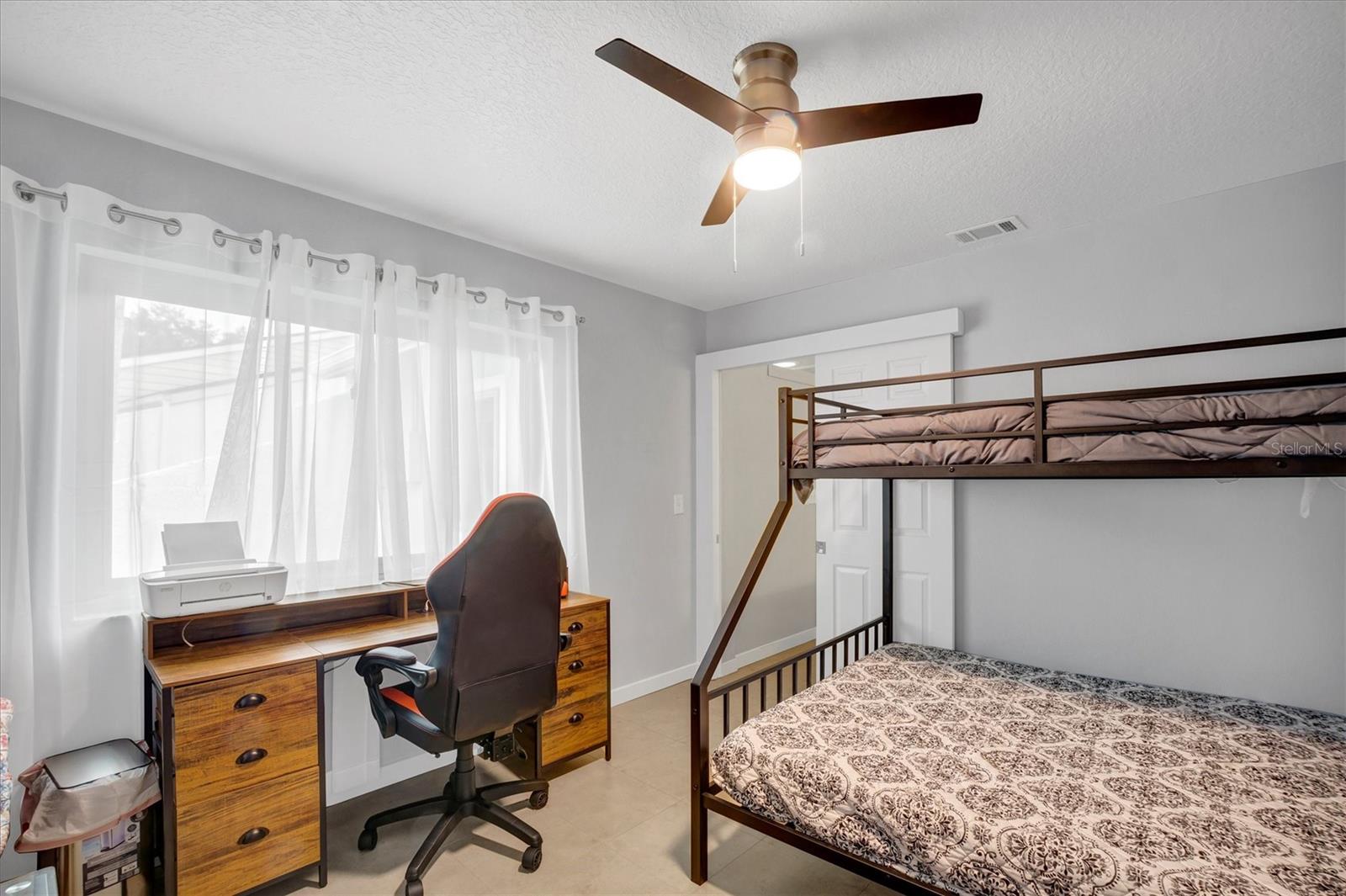 Image 20 of 46 For 455 Prestwick Place 455