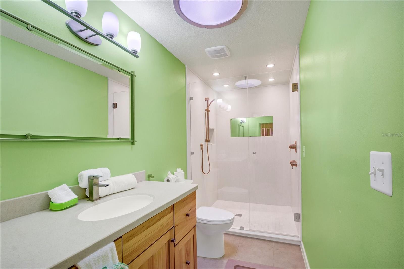 Image 22 of 46 For 455 Prestwick Place 455
