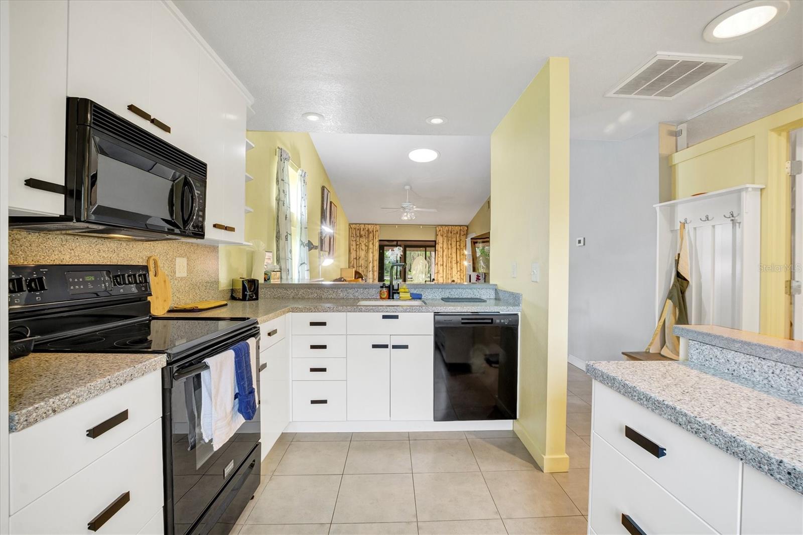 Image 8 of 46 For 455 Prestwick Place 455
