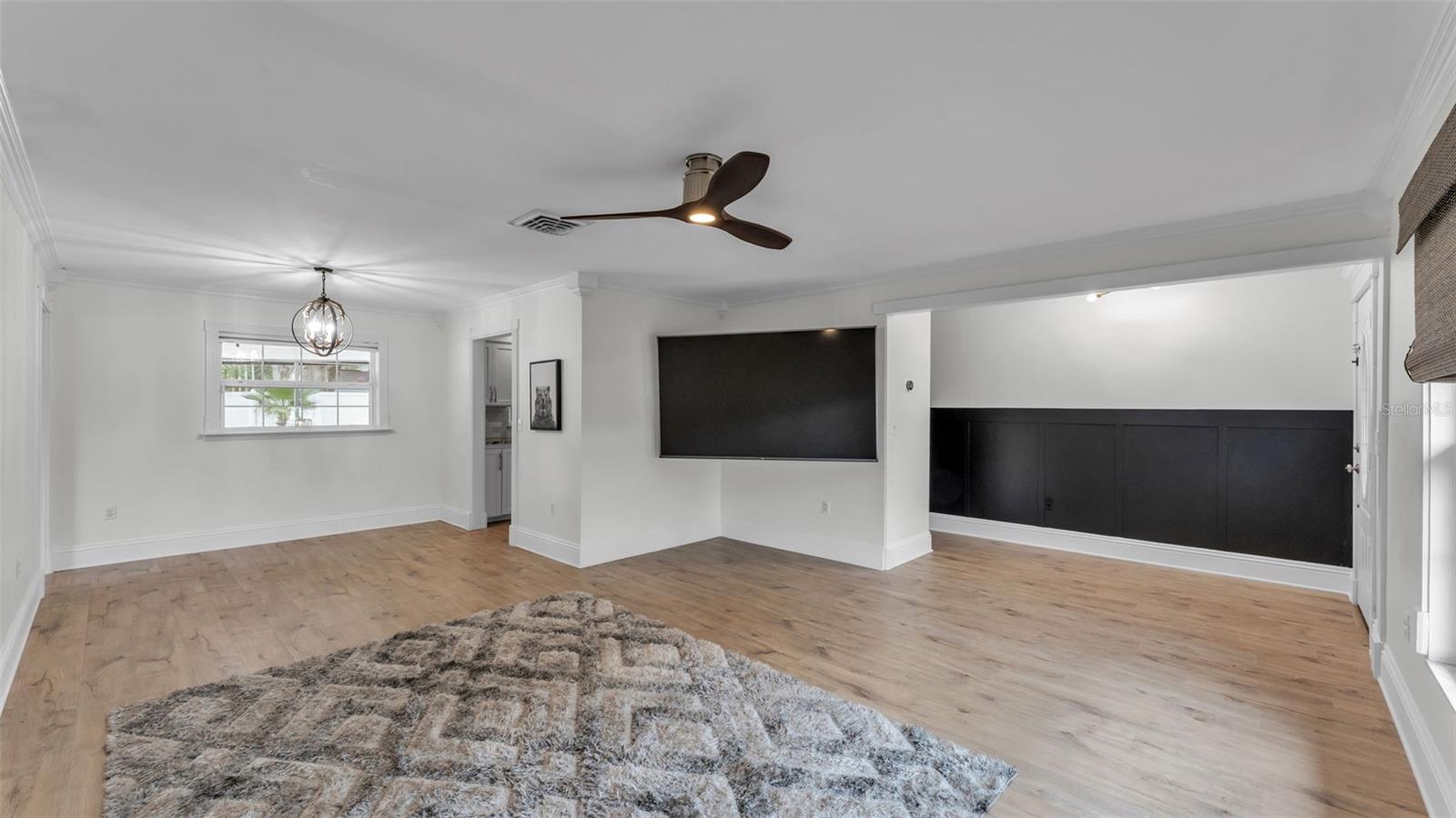 Image 14 of 44 For 4301 Orangewood Loop E