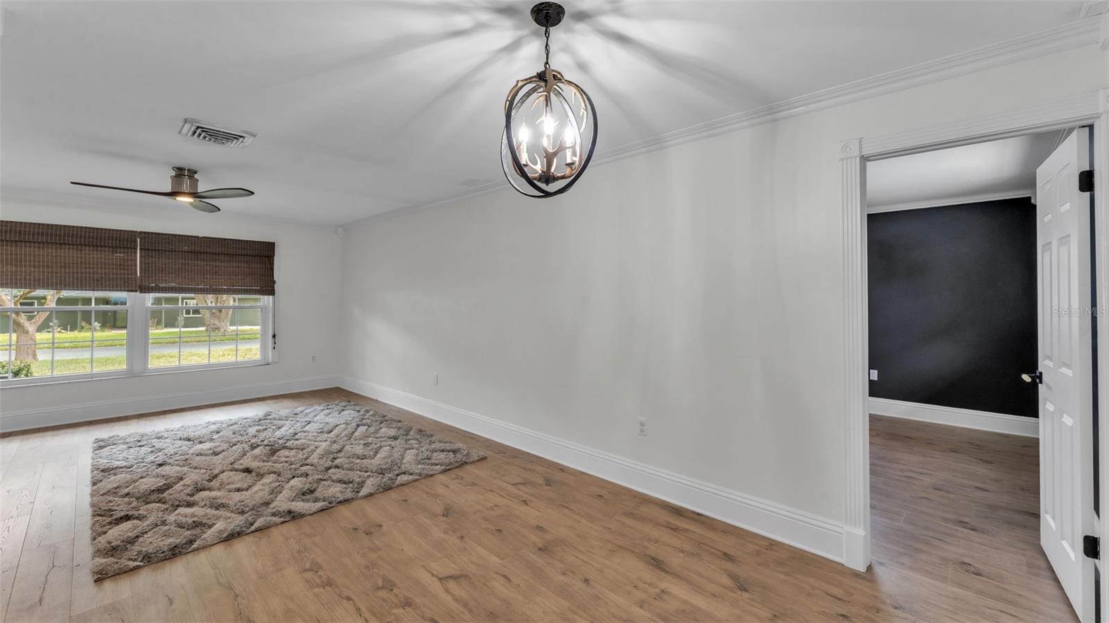 Image 17 of 44 For 4301 Orangewood Loop E