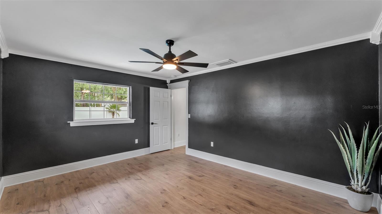 Image 19 of 44 For 4301 Orangewood Loop E