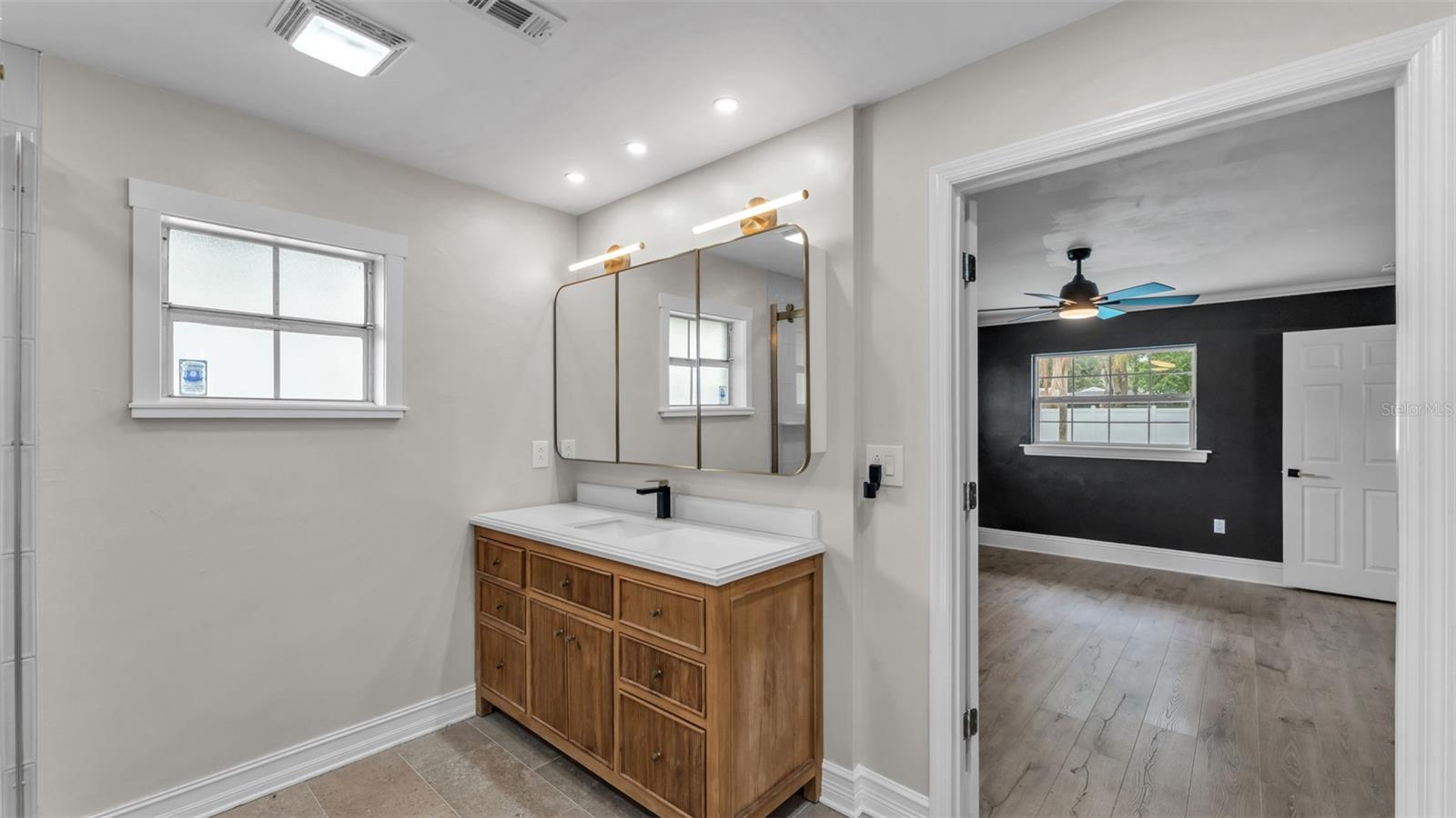 Image 23 of 44 For 4301 Orangewood Loop E