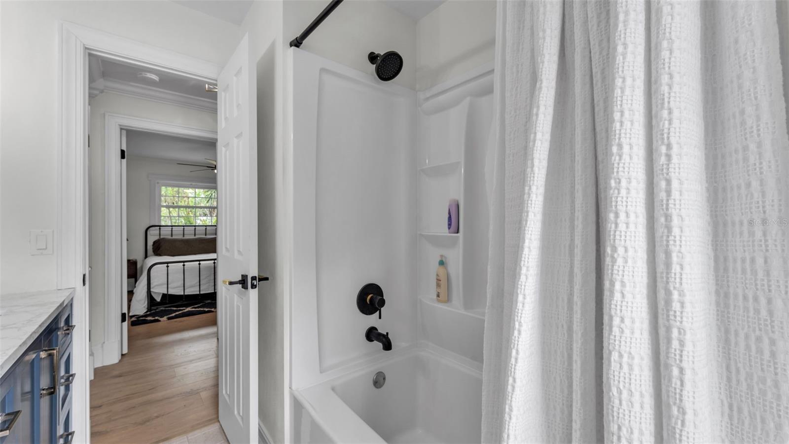 Image 27 of 44 For 4301 Orangewood Loop E