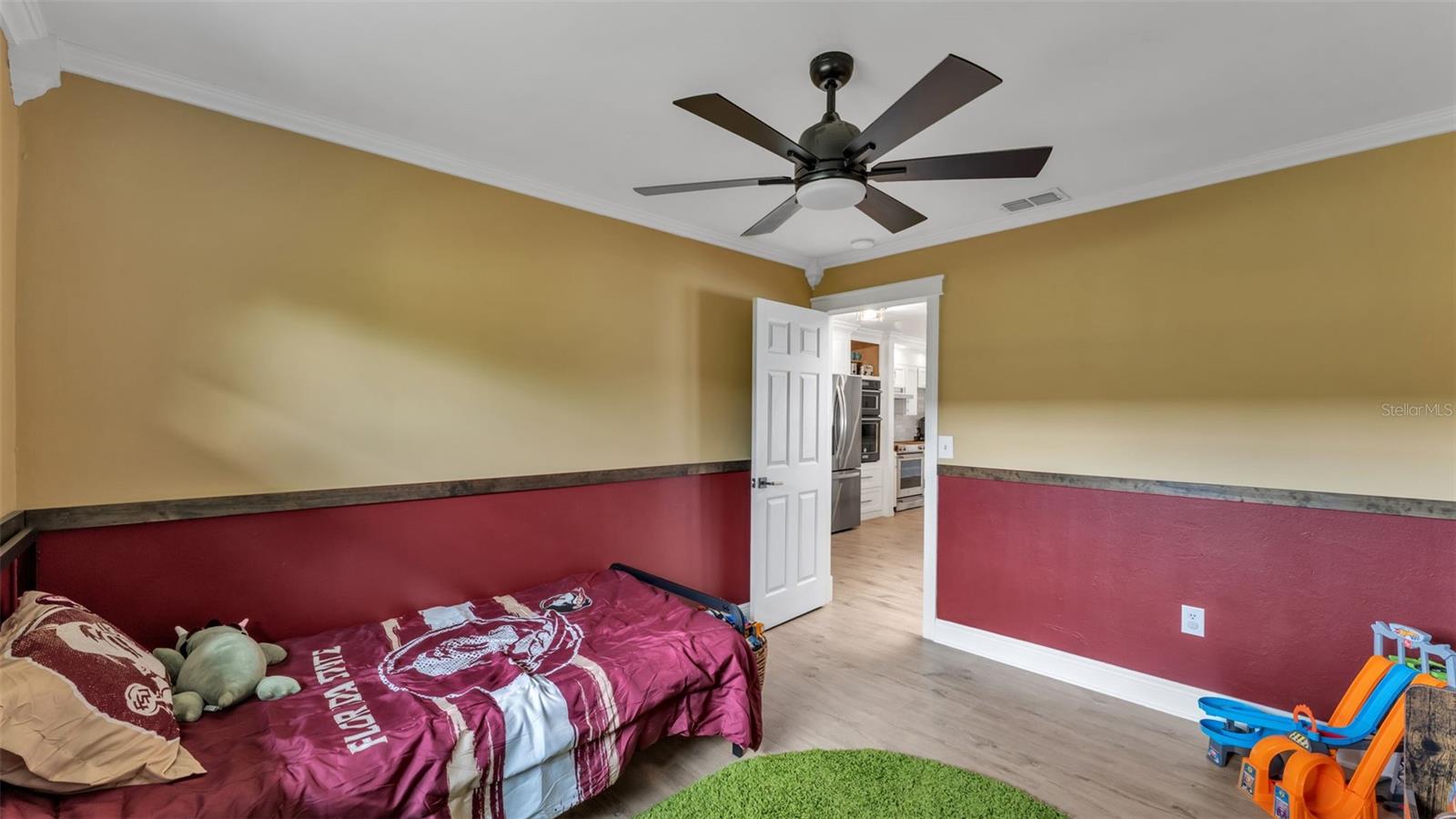 Image 29 of 44 For 4301 Orangewood Loop E