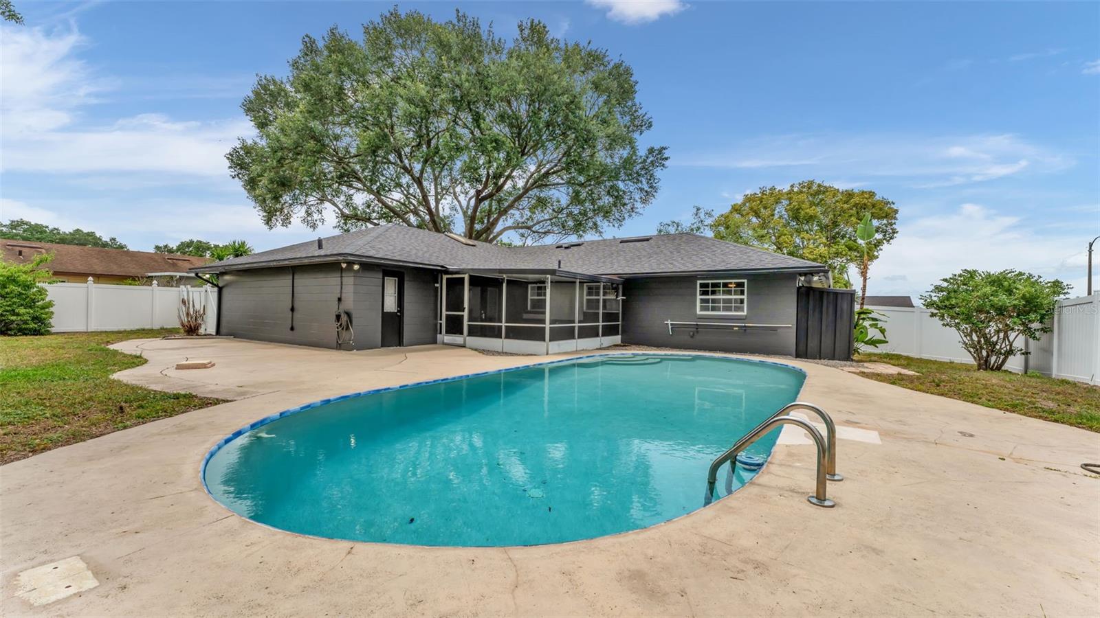 Image 34 of 44 For 4301 Orangewood Loop E