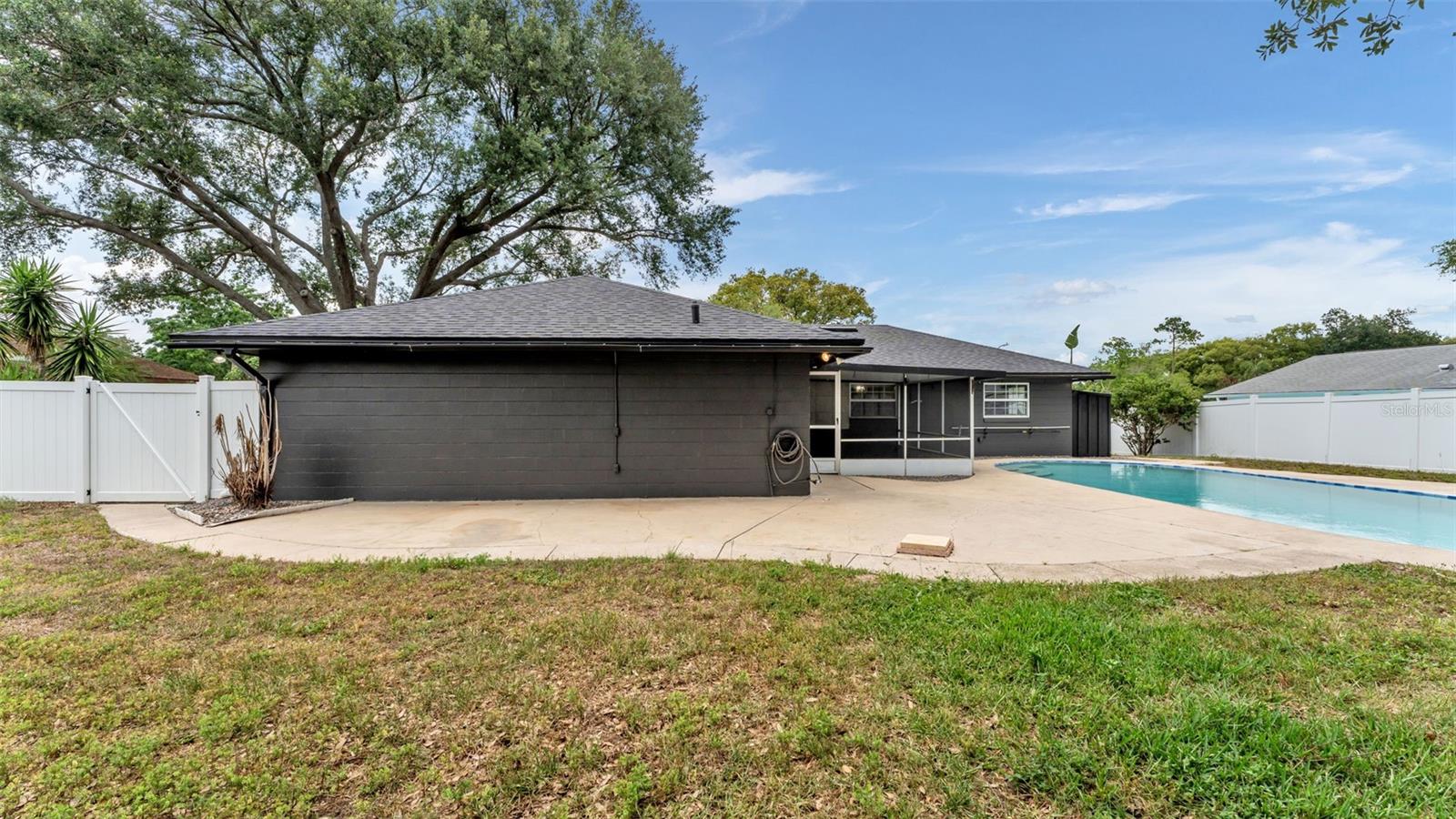 Image 36 of 44 For 4301 Orangewood Loop E