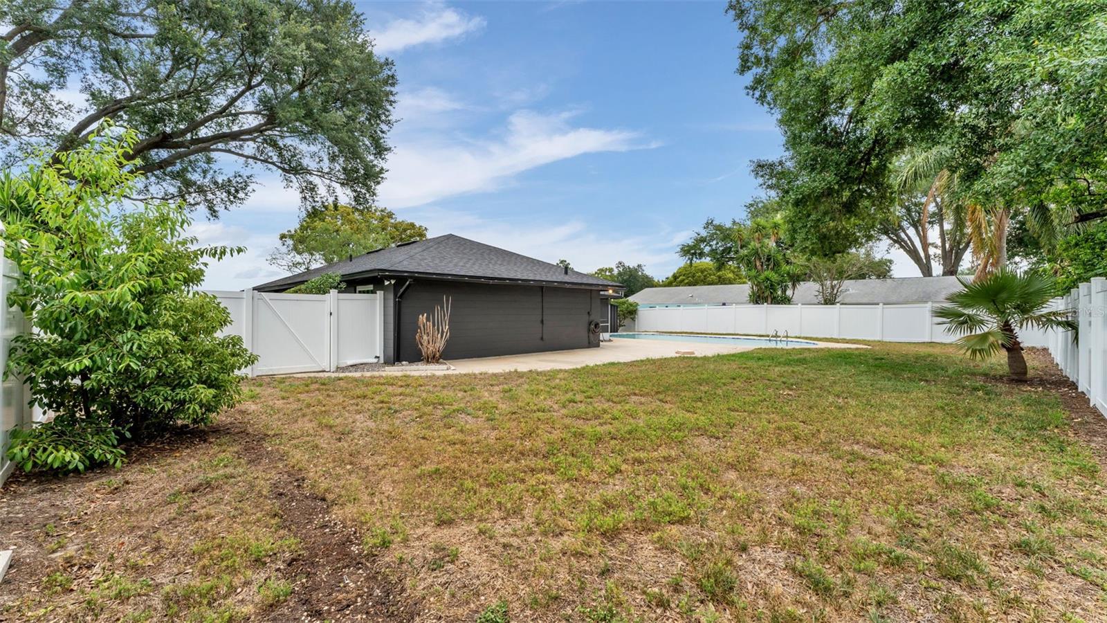Image 37 of 44 For 4301 Orangewood Loop E