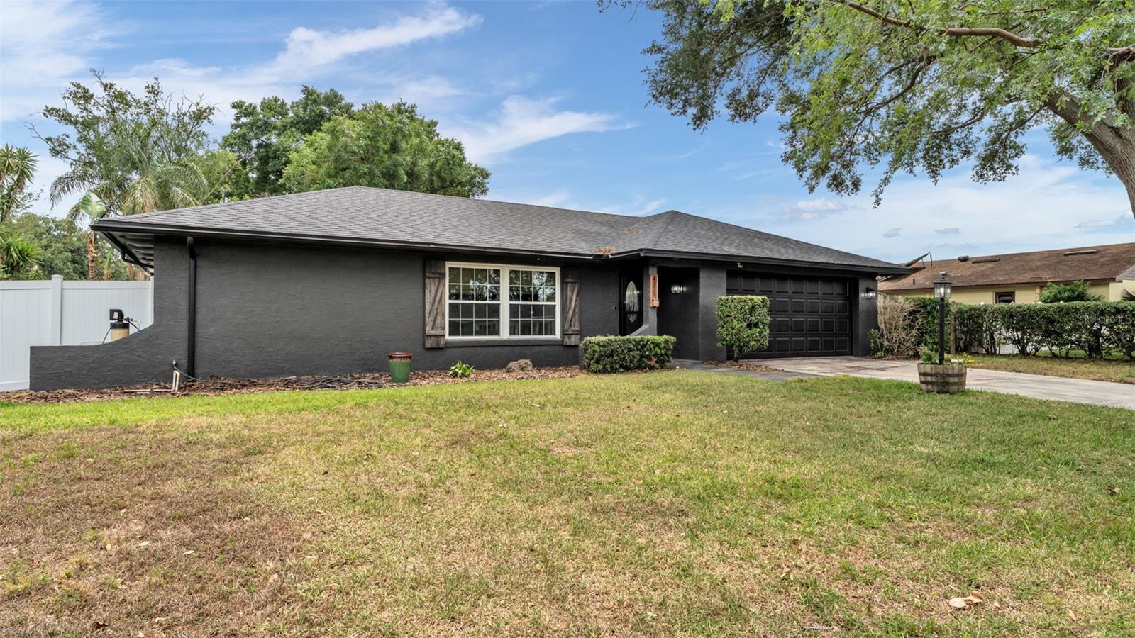 Image 38 of 44 For 4301 Orangewood Loop E
