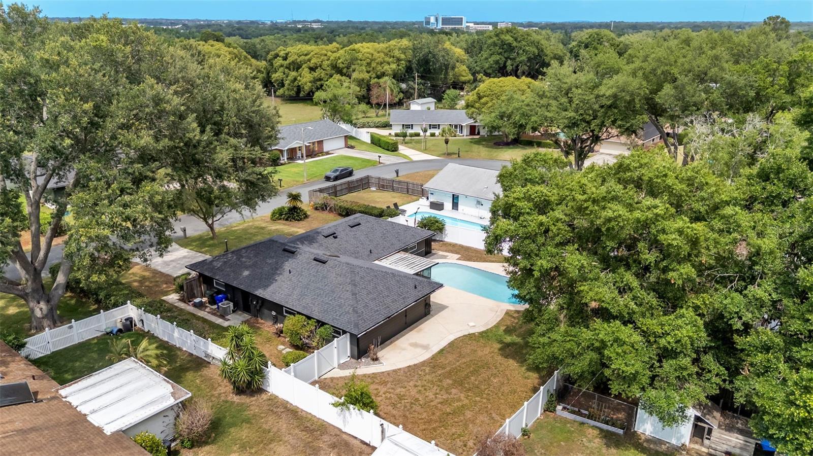 Image 39 of 44 For 4301 Orangewood Loop E