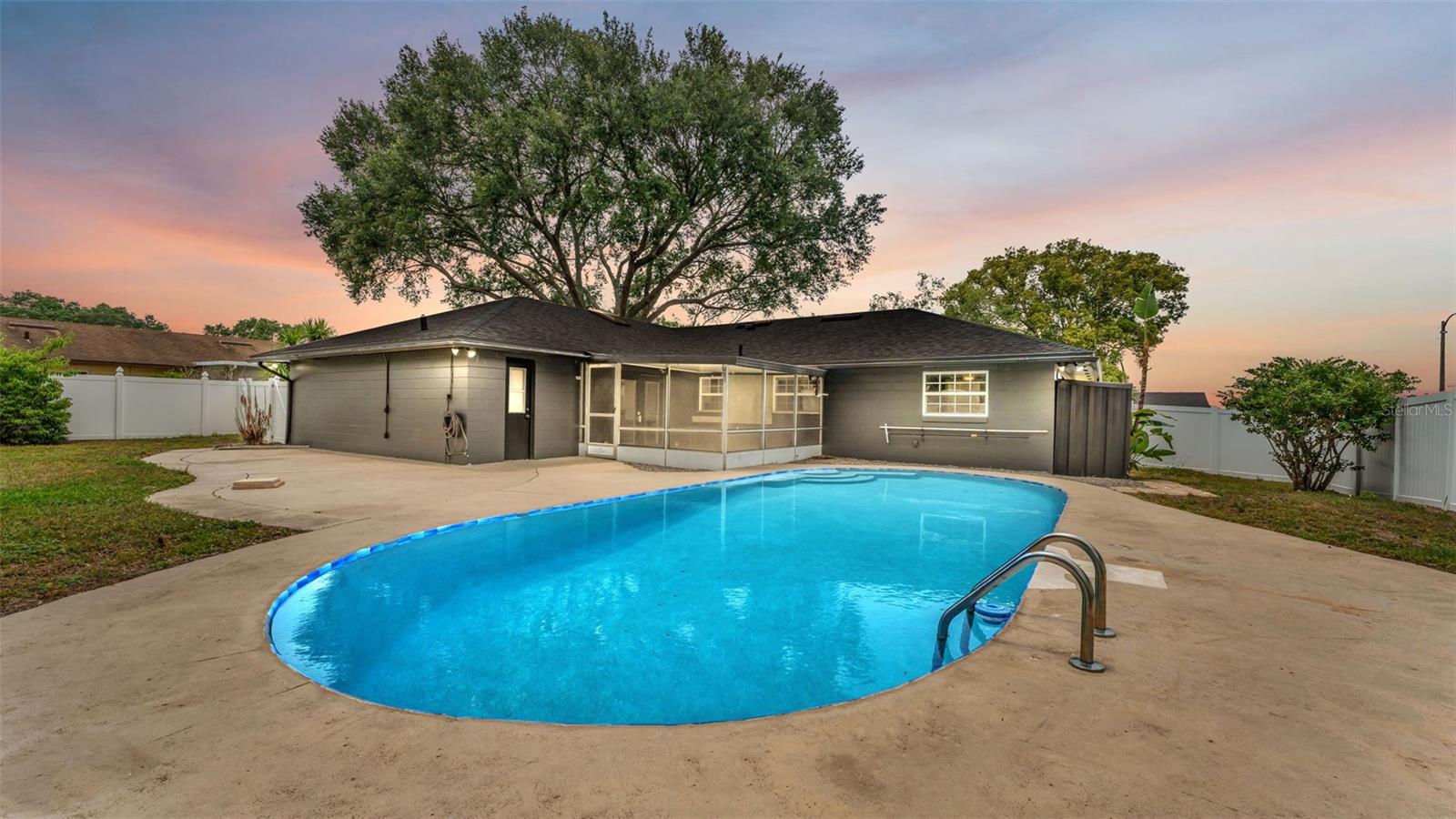 Image 4 of 44 For 4301 Orangewood Loop E