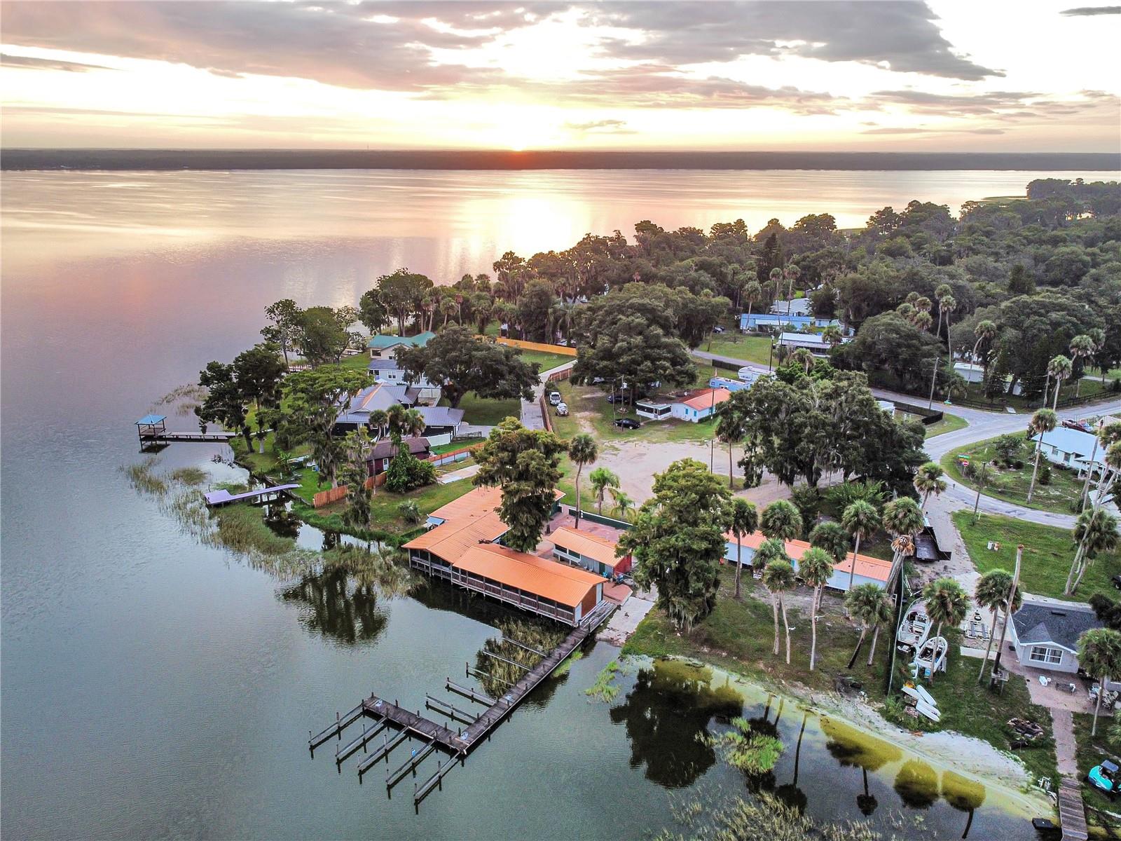 Image 6 of 39 For 1030 Lake Marion Road 4