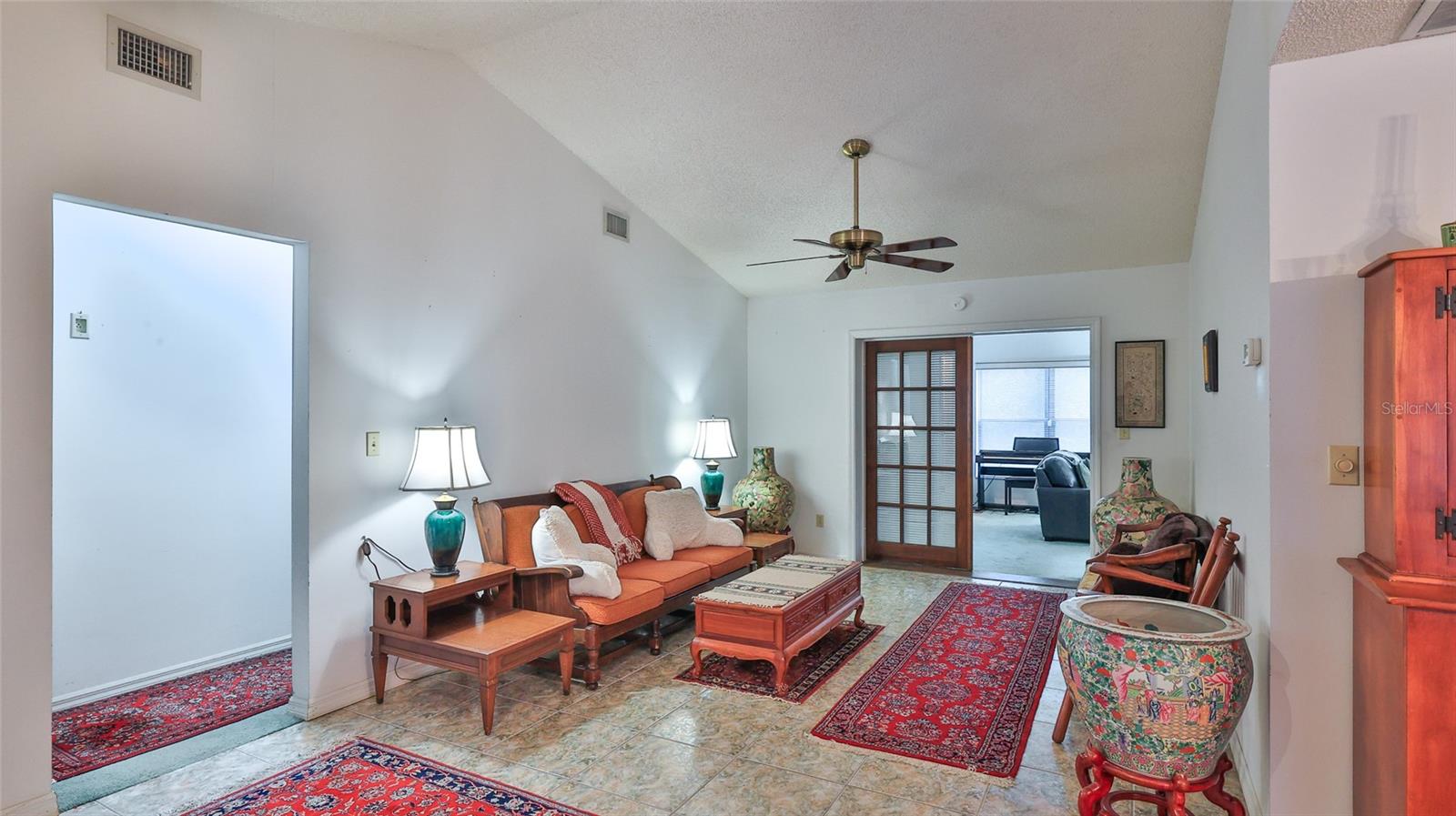 Image 5 of 14 For 3085 Howland Boulevard