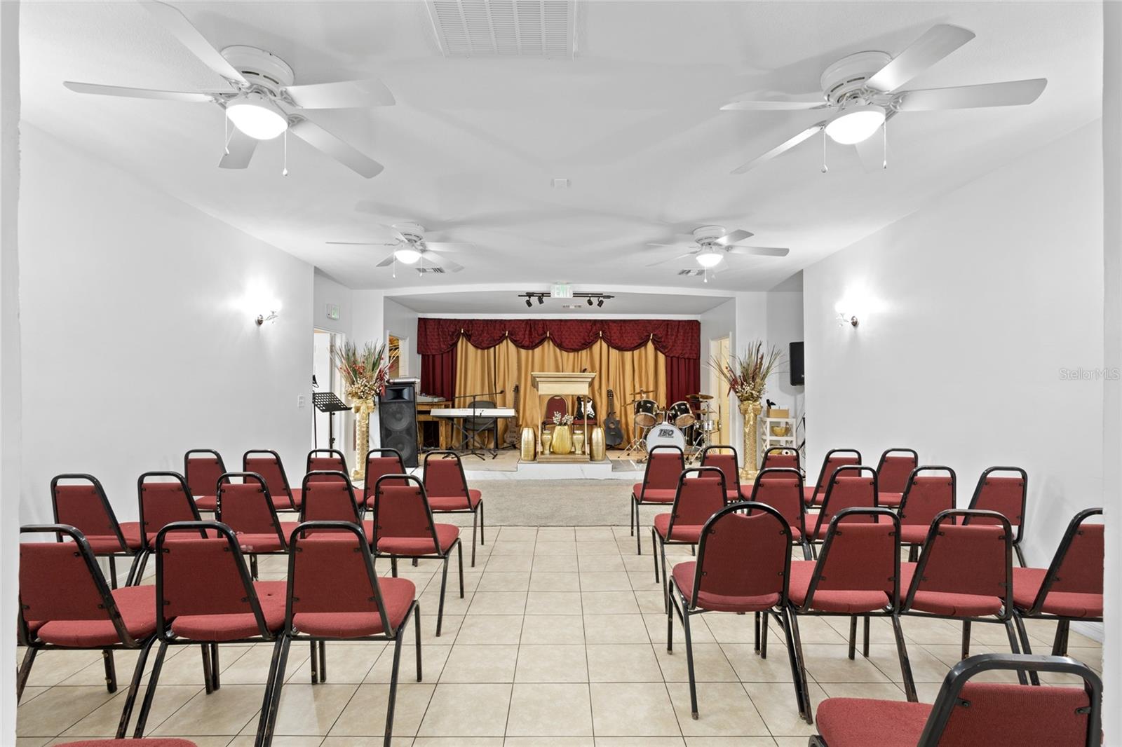 Image 16 of 79 For 106 Beresford Avenue