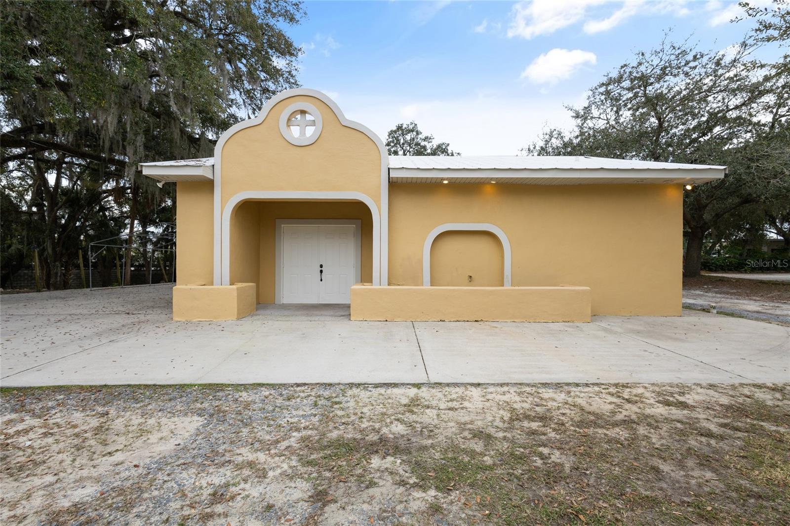 Image 3 of 79 For 106 Beresford Avenue