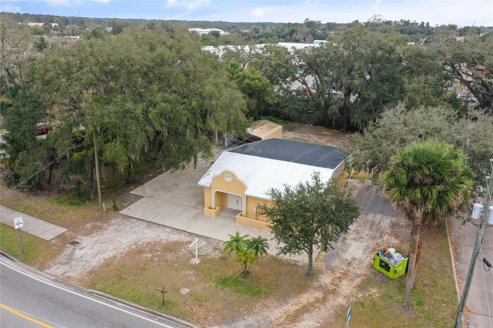 Image 4 of 79 For 106 Beresford Avenue