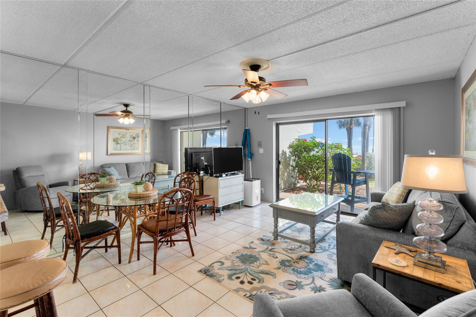 Image 21 of 35 For 2700 Ocean Shore Boulevard 111