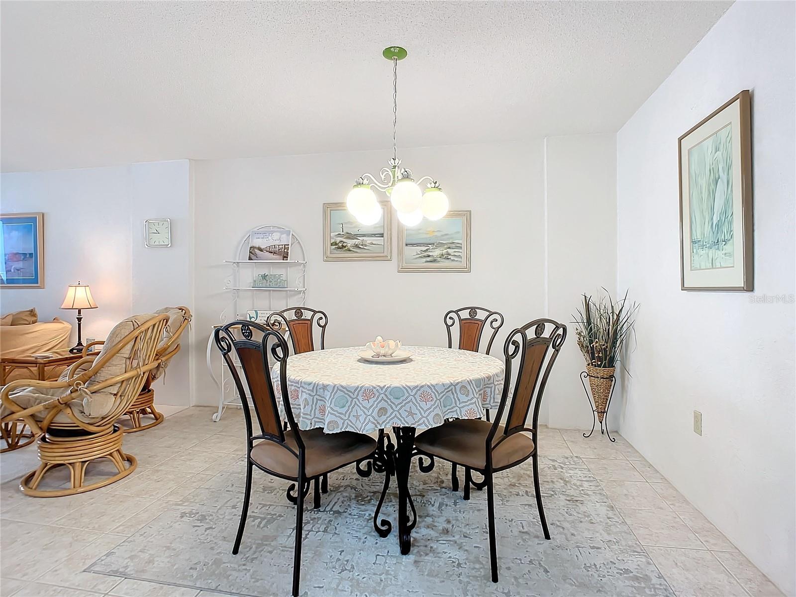 Image 10 of 50 For 1415 Ocean Shore Boulevard 309