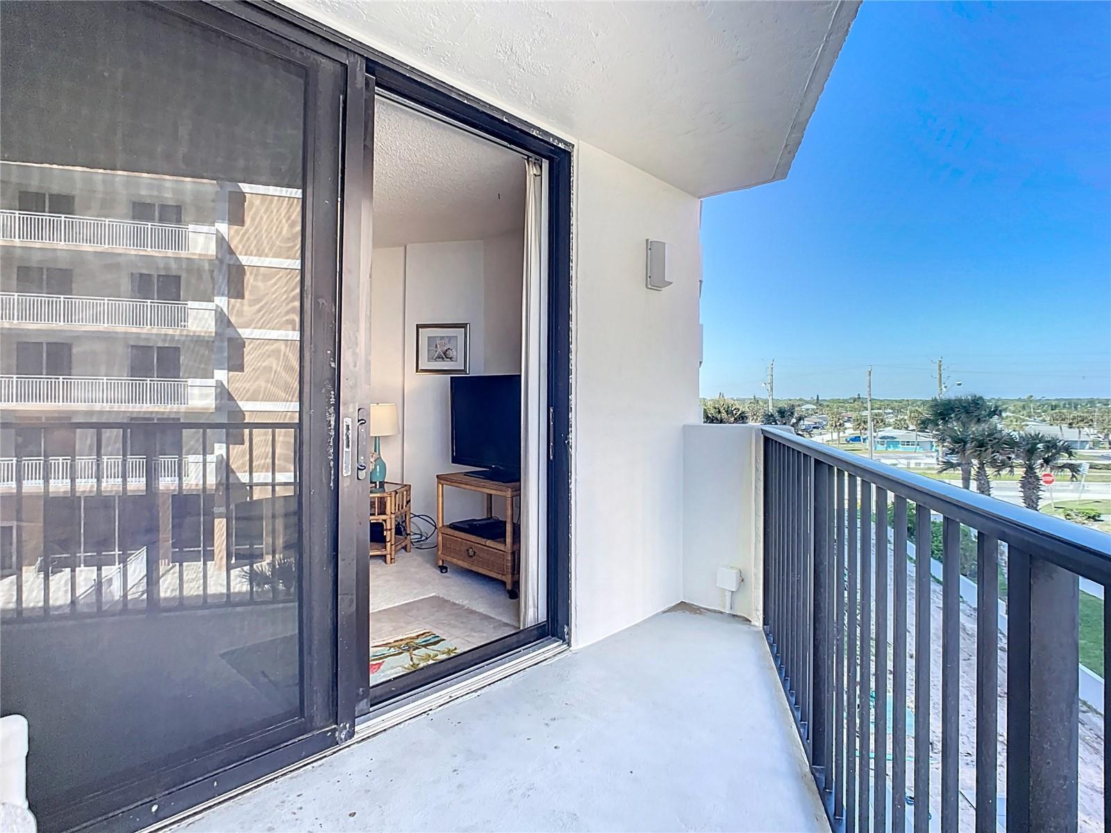 Image 33 of 50 For 1415 Ocean Shore Boulevard 309