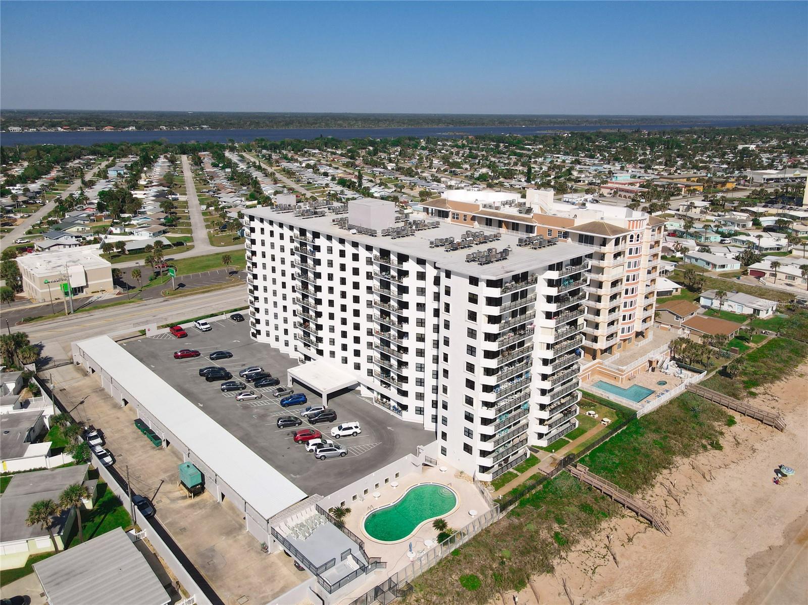 Image 45 of 50 For 1415 Ocean Shore Boulevard 309