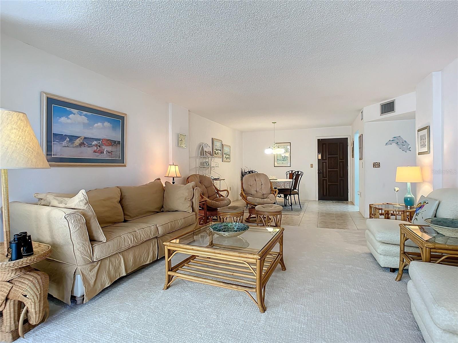 Image 6 of 50 For 1415 Ocean Shore Boulevard 309