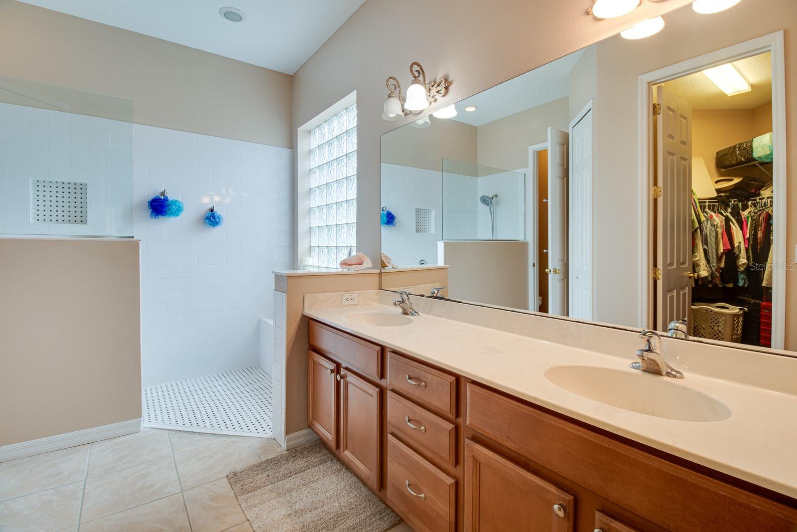 Image 17 of 34 For 615 Newhall Lane