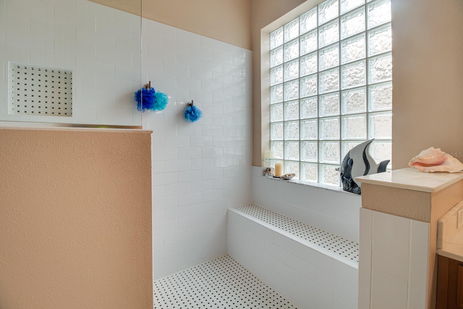 Image 19 of 34 For 615 Newhall Lane