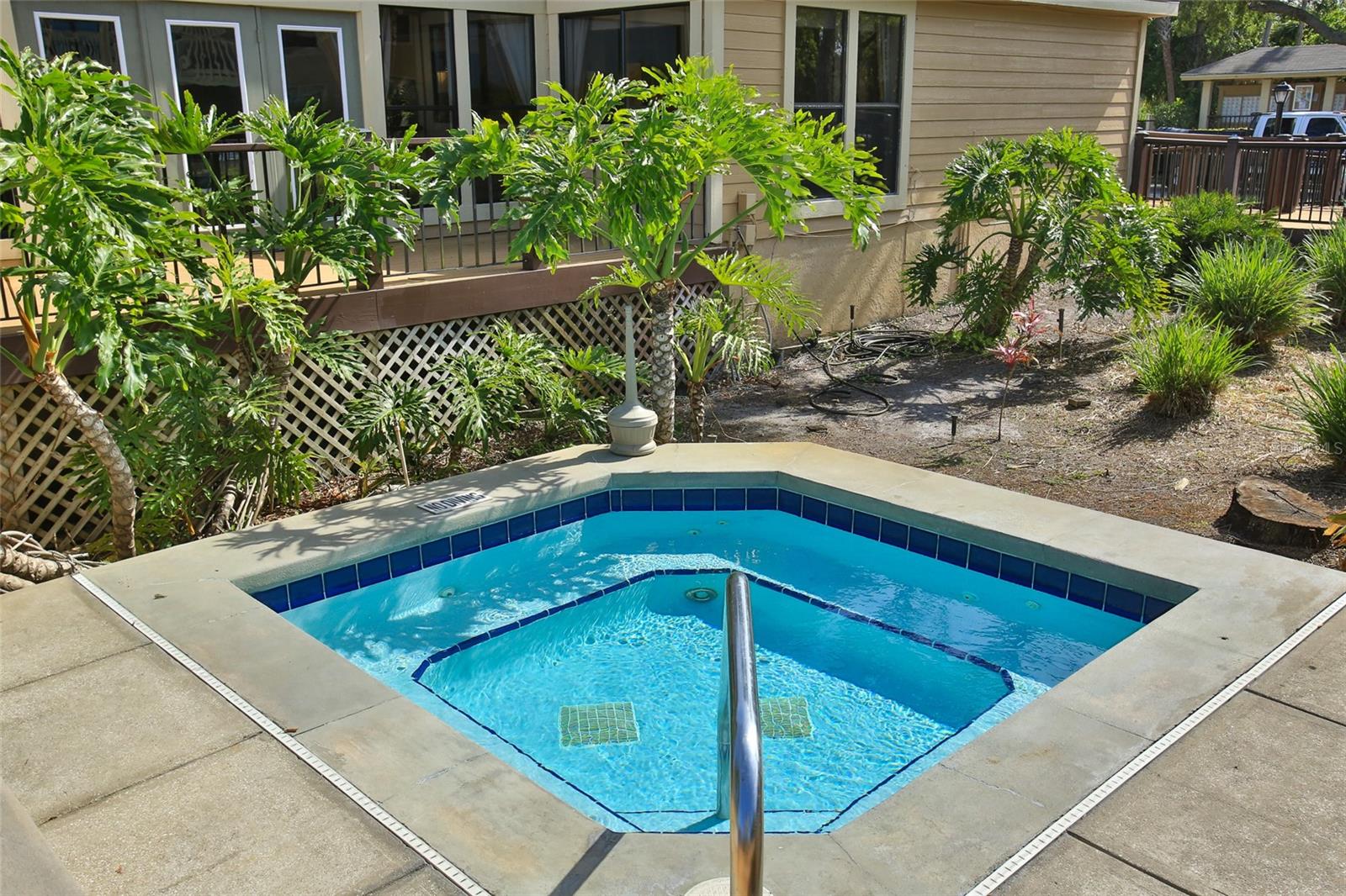 Image 35 of 38 For 1401 Palmetto Avenue 402