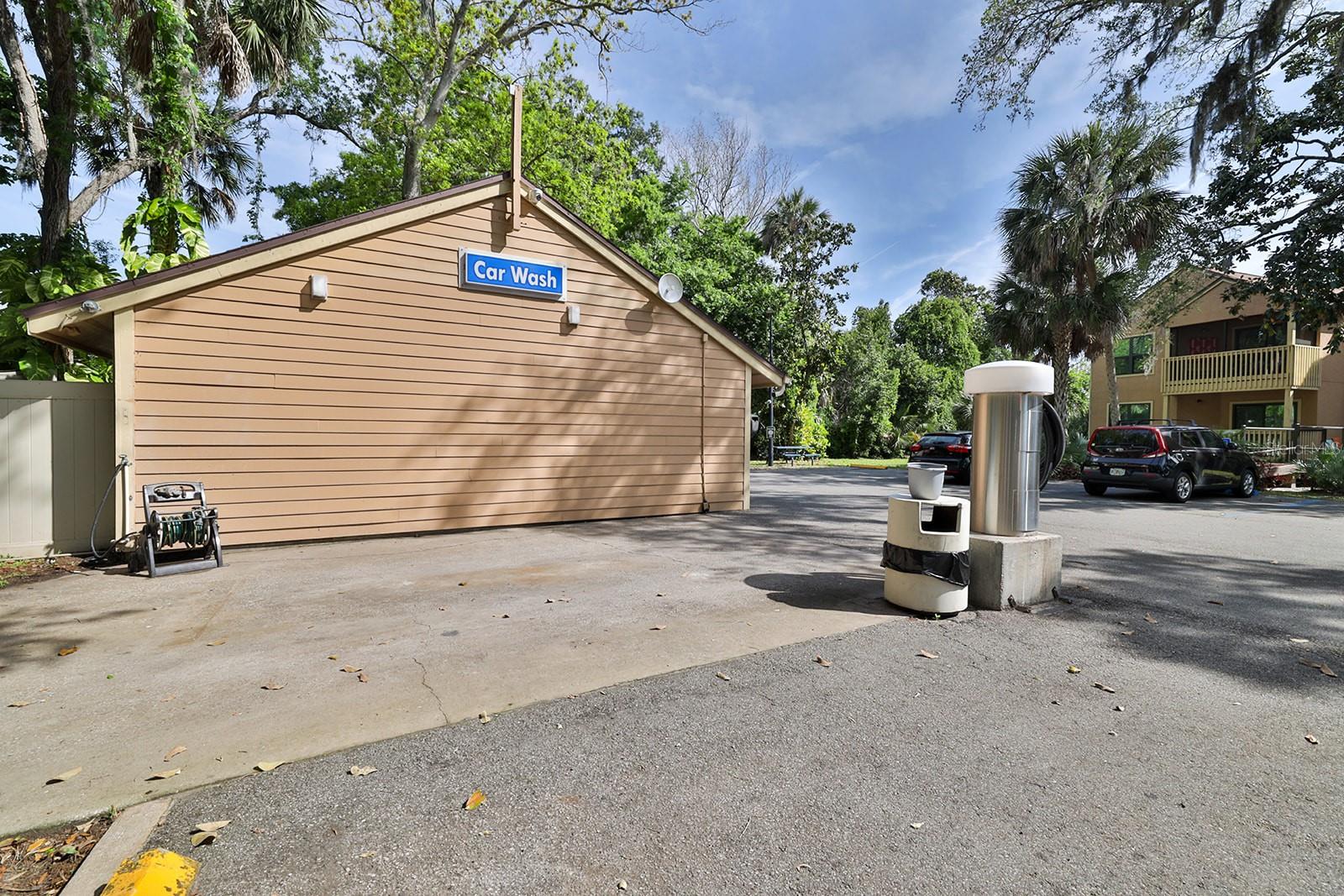 Image 38 of 38 For 1401 Palmetto Avenue 402