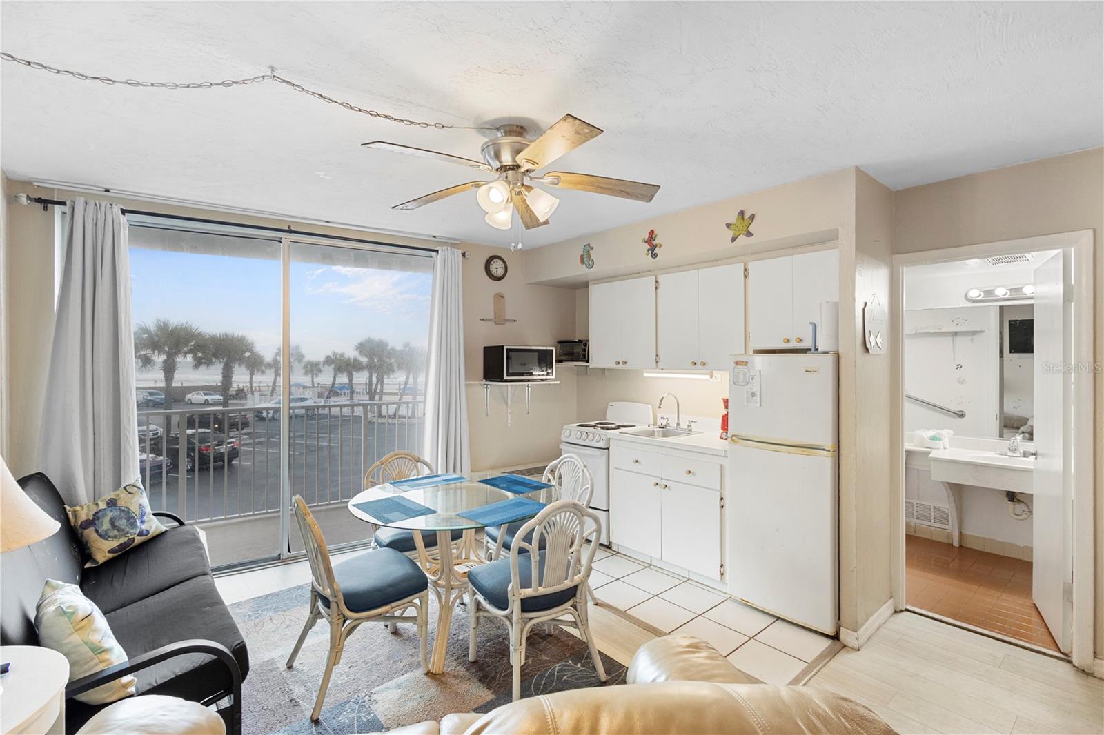 Image 3 of 23 For 1233 Atlantic Avenue 2270