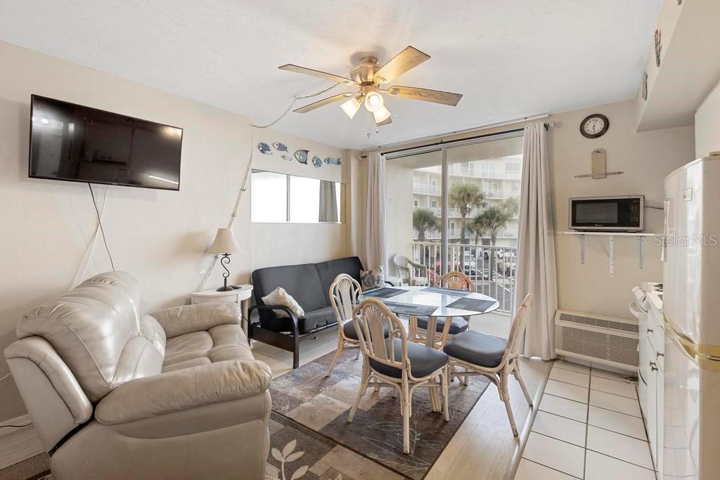 Image 8 of 23 For 1233 Atlantic Avenue 2270