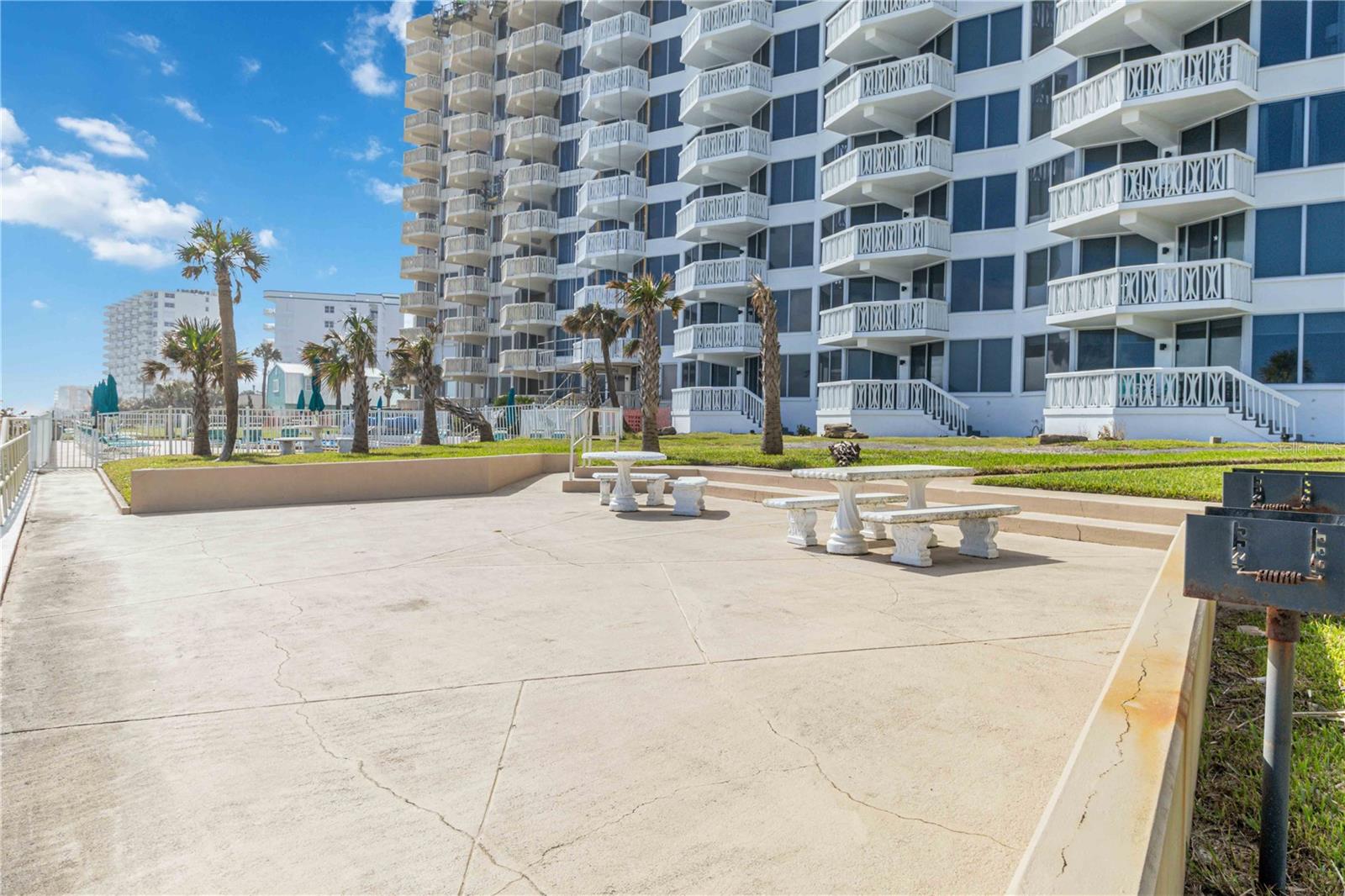 Image 54 of 63 For 1133 Ocean Shore Boulevard 603