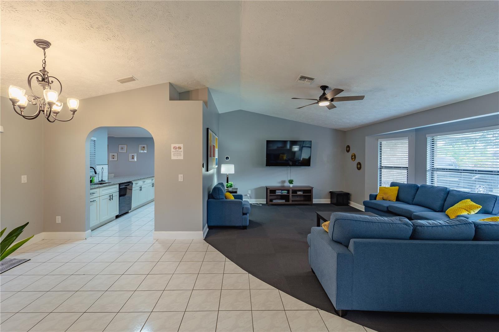 Image 7 of 33 For 1020 Hanford Drive