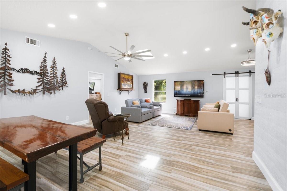 Image 17 of 39 For 4805 Valdine Avenue