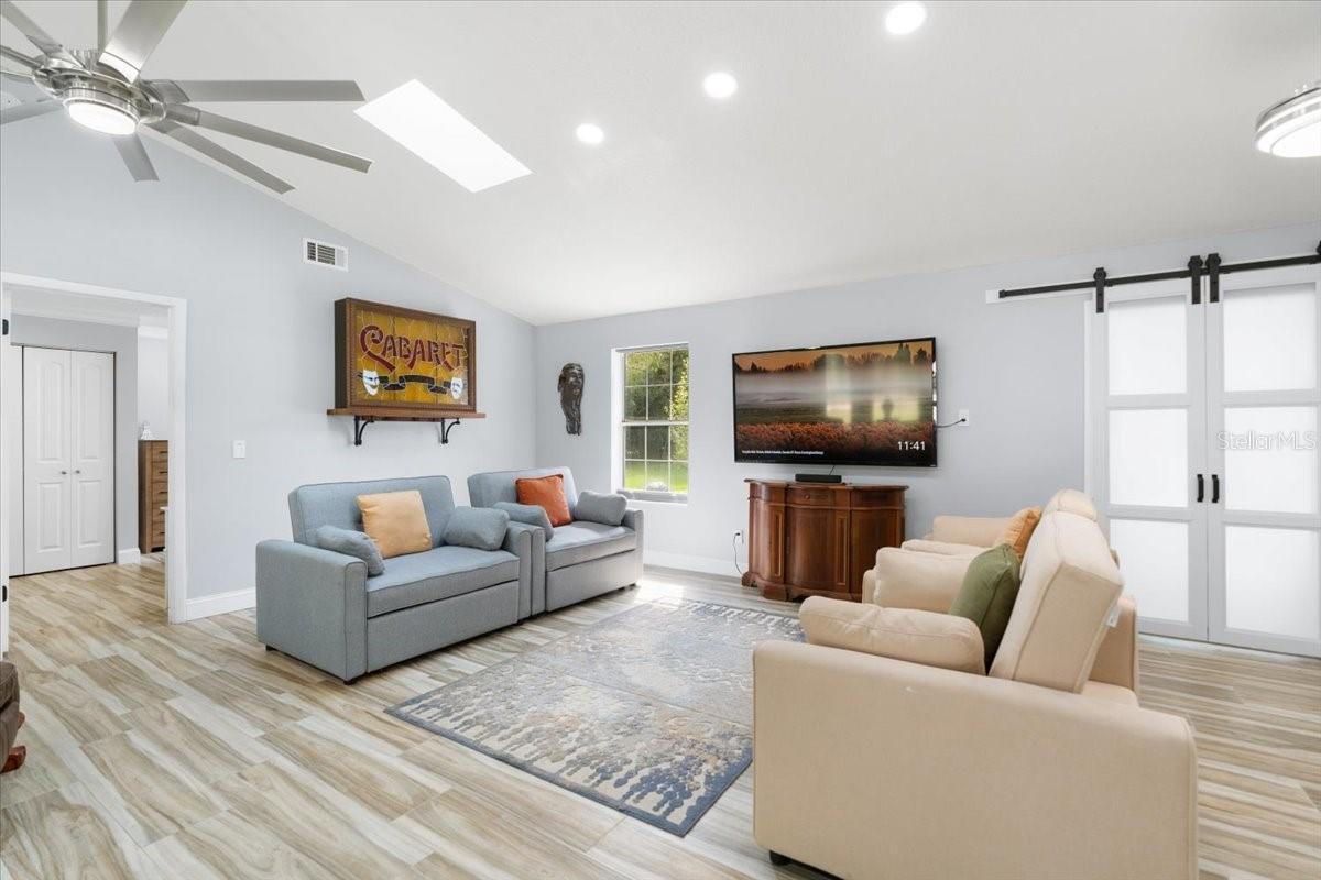 Image 20 of 39 For 4805 Valdine Avenue