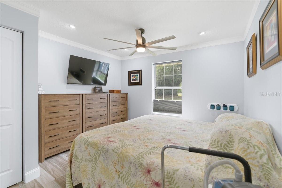 Image 21 of 39 For 4805 Valdine Avenue