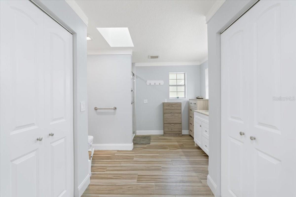 Image 22 of 39 For 4805 Valdine Avenue