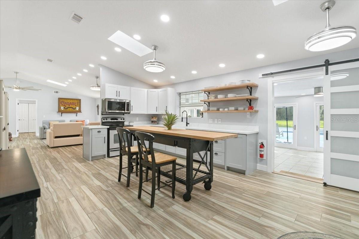 Image 31 of 39 For 4805 Valdine Avenue