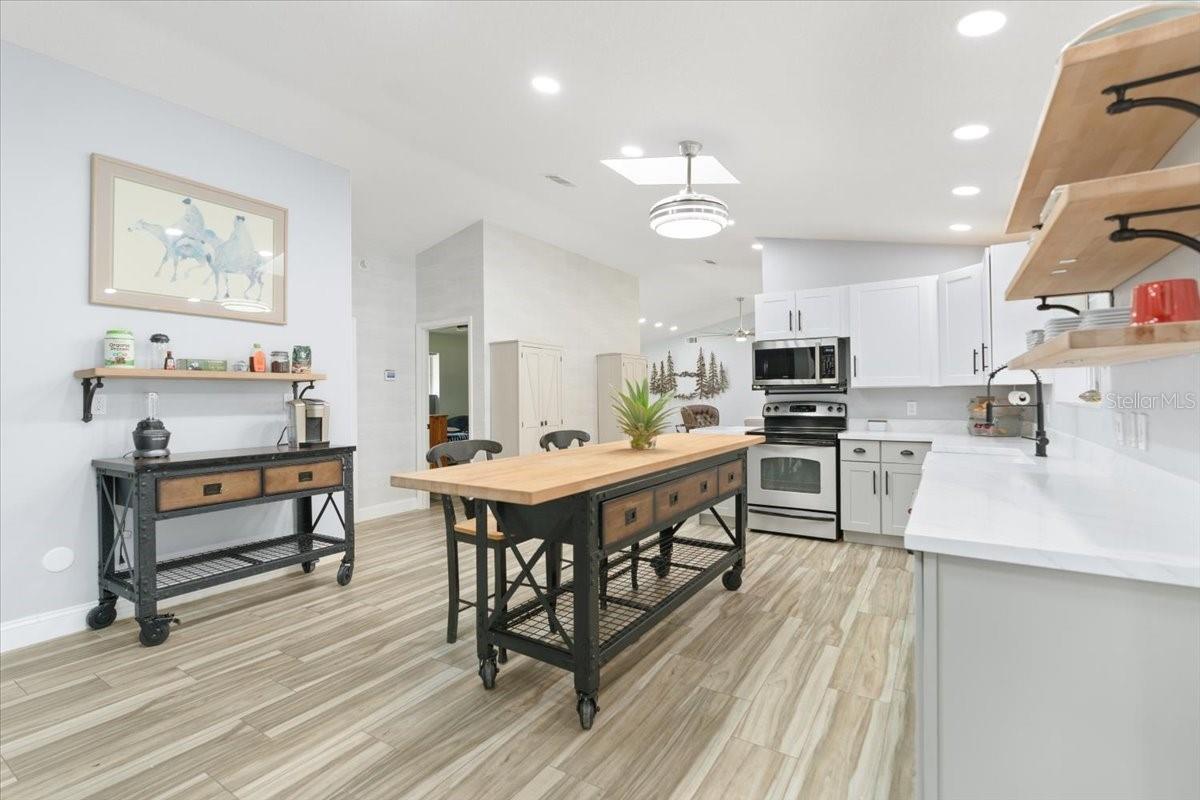Image 33 of 39 For 4805 Valdine Avenue