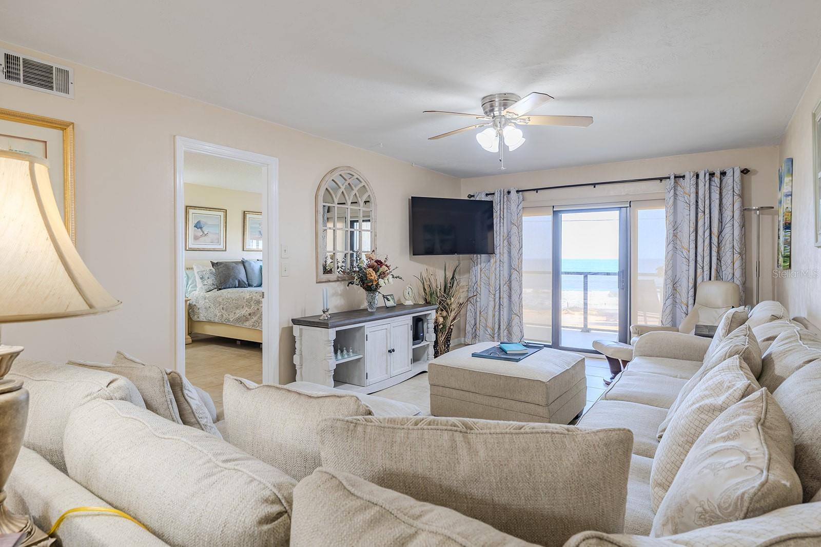 Image 11 of 43 For 2600 Ocean Shore Boulevard 209