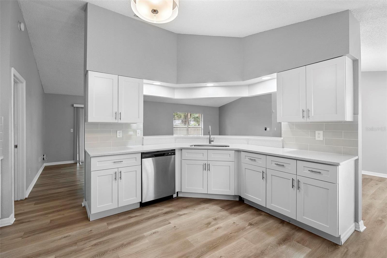 Image 12 of 40 For 2730 Woodland Drive