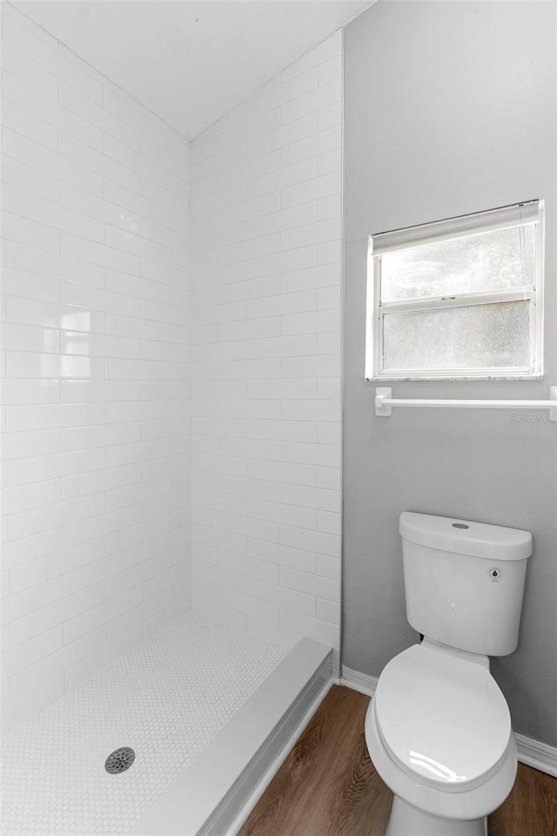 Image 20 of 40 For 2730 Woodland Drive