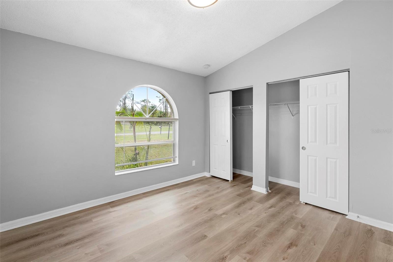Image 22 of 40 For 2730 Woodland Drive
