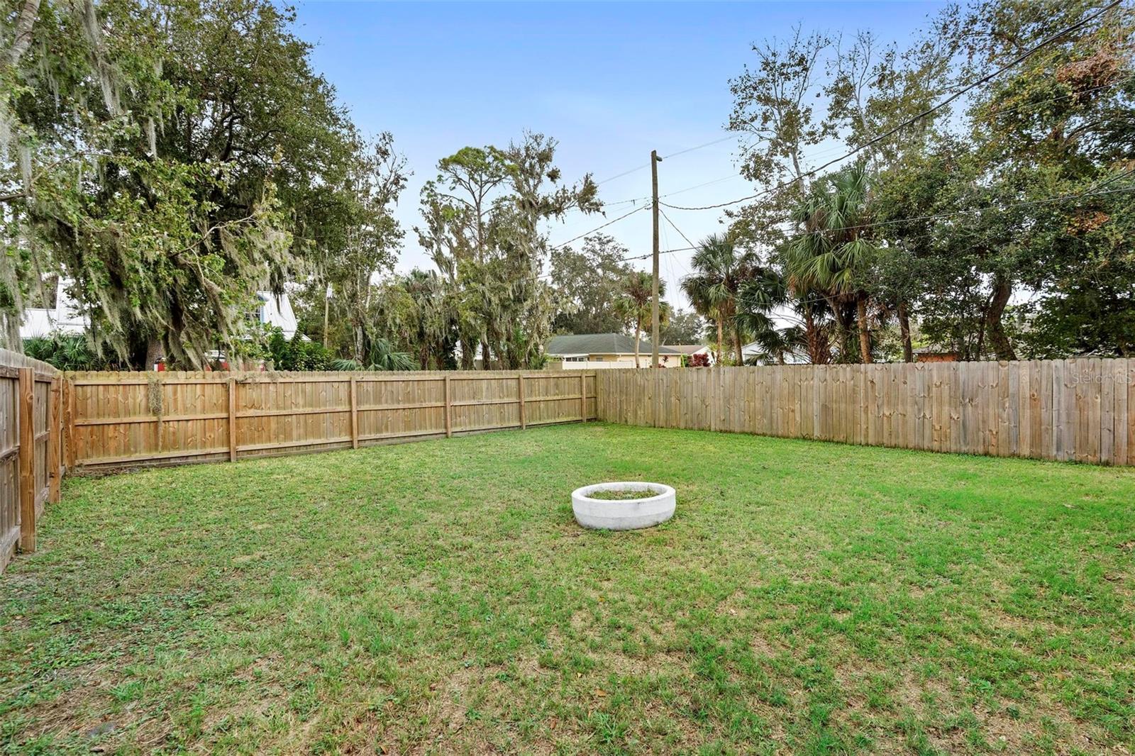 Image 29 of 40 For 2730 Woodland Drive